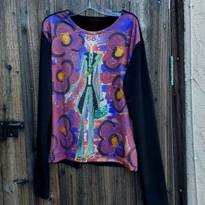Blouse with chic design and sequins with beads